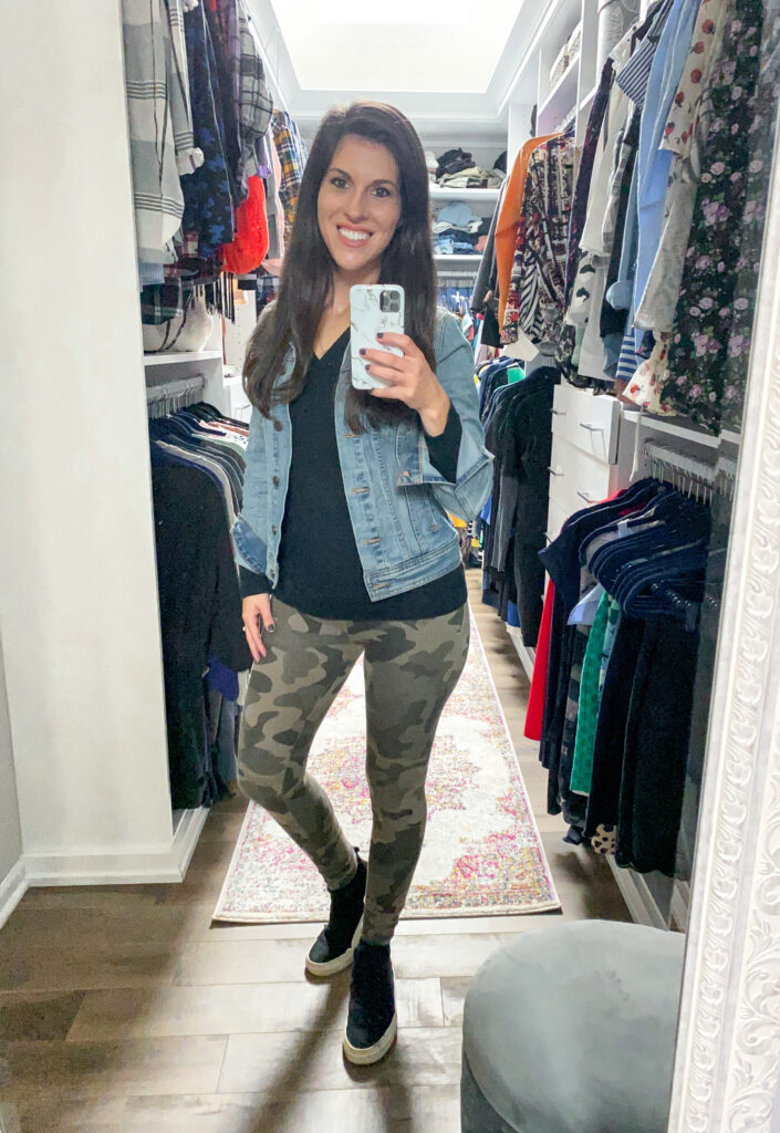 Camo_Leggings_With_Denim_Jacket_Casual_Outfit