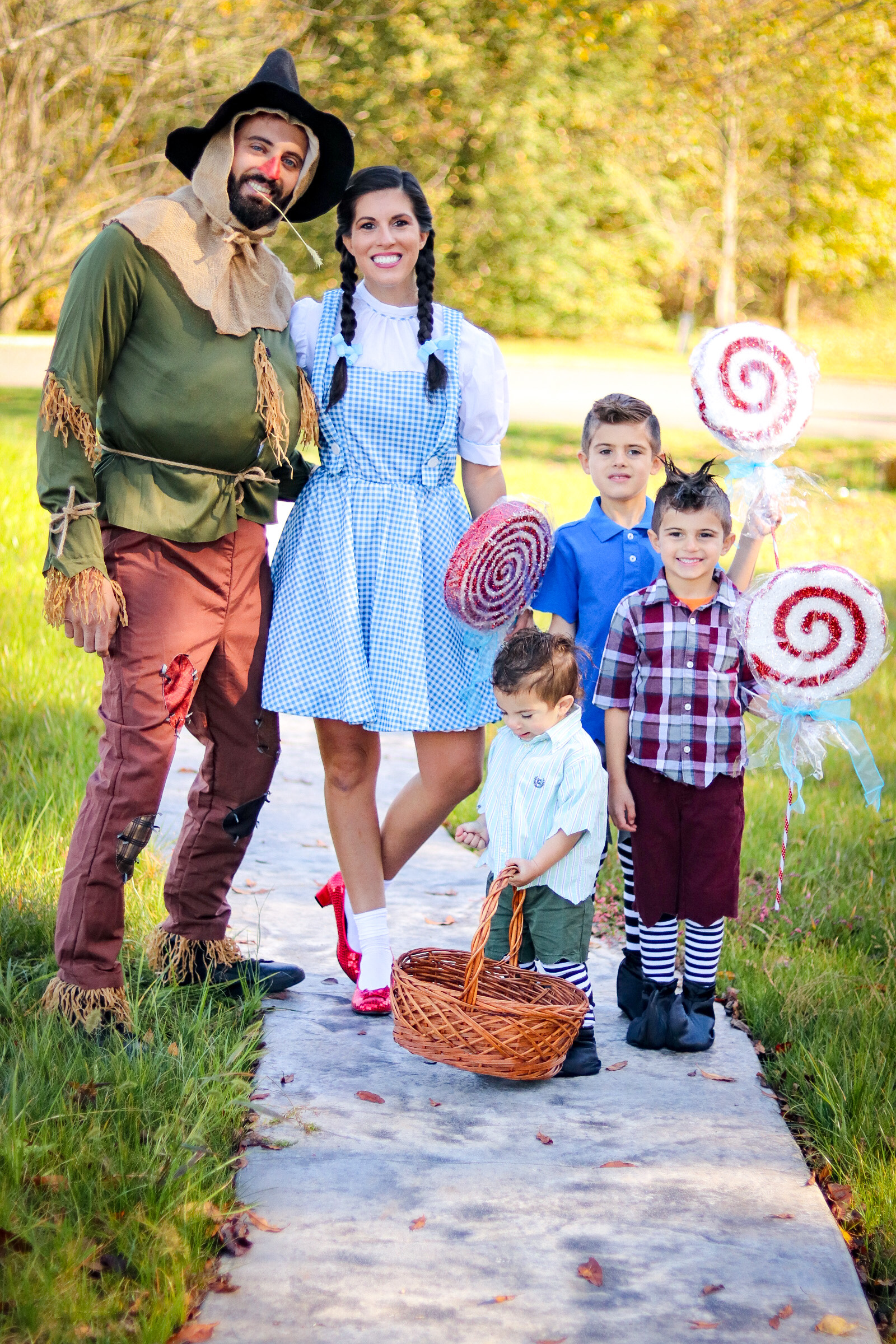 The Wizard of Oz–Family Halloween Costumes - Beautifully Candid
