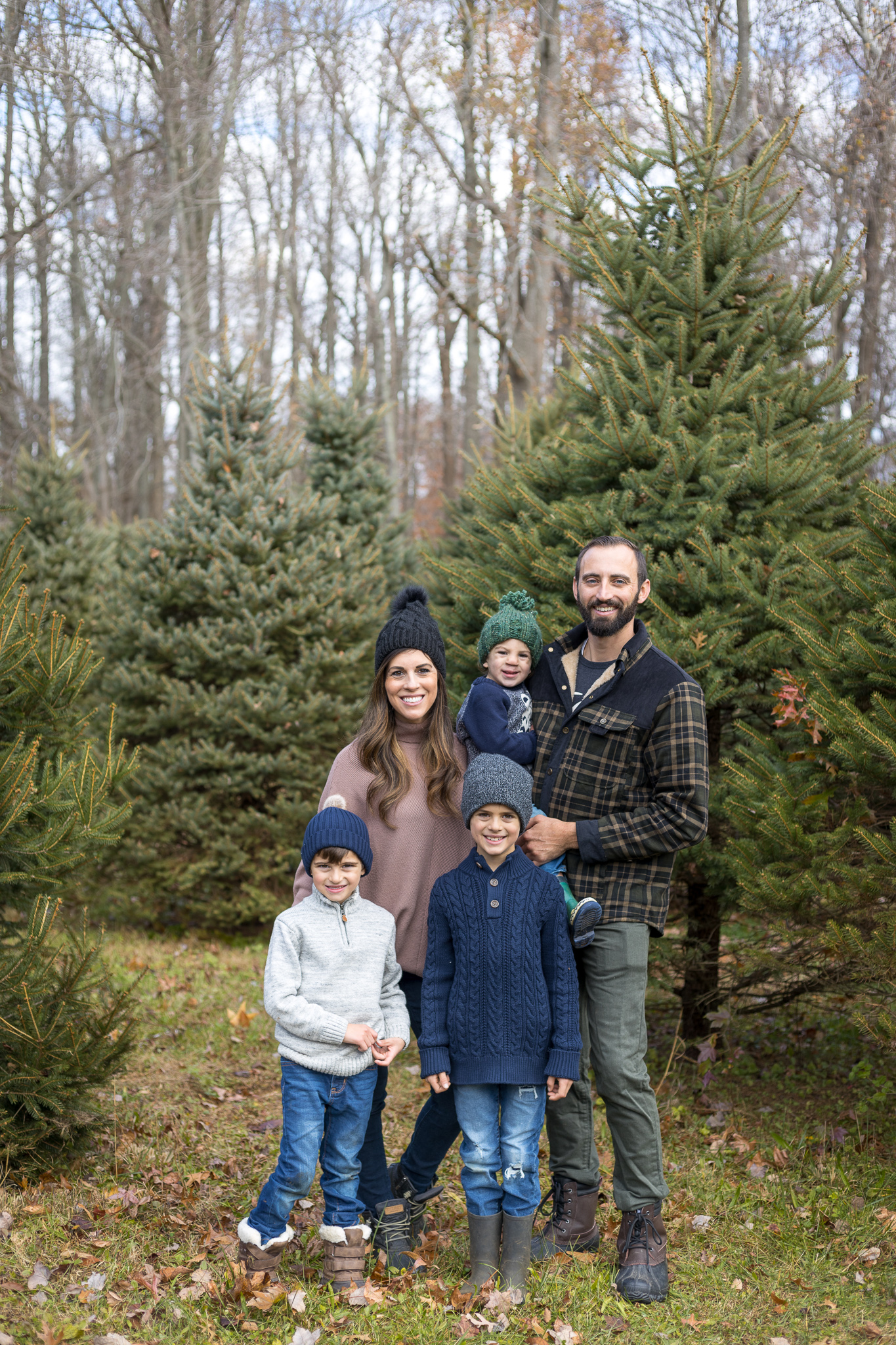 Family Christmas tree cutting